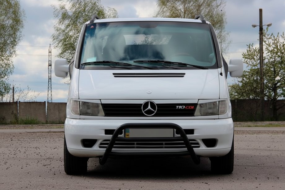 Mercedes Vito W638 1996–2003 Přední ochranný rám (bullbar) WT022 Black (nerez) Fotografie 1