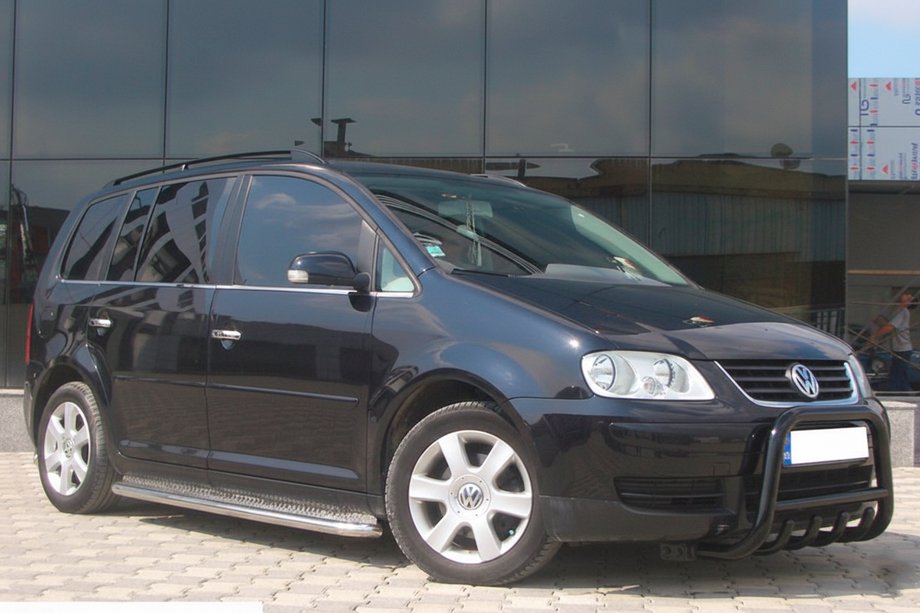 Volkswagen Touran 2003–2010 Nerezový bullbar QT006 Black Fotografie 1