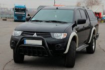 Mitsubishi L200 2006–2015 Bullbar Black (nerez) fotografie 3
