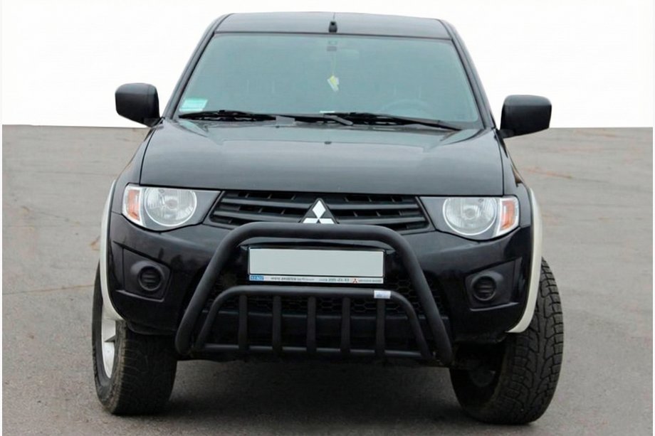 Mitsubishi L200 2006–2015 Bullbar Black (nerez) Image