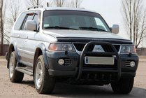 Mitsubishi Pajero Sport 1996–2007 Přední ochranný rám (bullbar) QT007 Black (nerez) fotografie 2