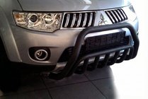 Mitsubishi Pajero Sport 2008–2015 Přední ochranný rám WT002 Black (nerez) fotografie 4