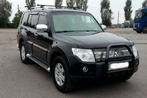 Mitsubishi Pajero Wagon IV 2006–2021 Přední ochranný rám QT007 Black (nerez) fotografie 1