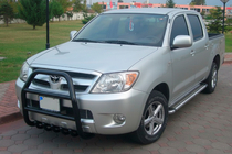 Toyota Hilux 2006–2015 Přední ochranný rám QT007 Black (nerez) fotografie 2