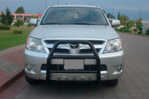 Toyota Hilux 2006–2015 Přední ochranný rám QT007 Black (nerez) fotografie 1