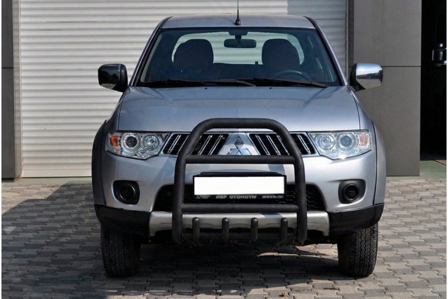 Mitsubishi Pajero Sport 2008–2015 Přední ochranný rám QT007 Black (nerez) Fotografie 2