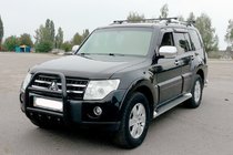 Mitsubishi Pajero Wagon IV 2006–2021 Přední ochranný rám QT011 Black (nerez) fotografie 2