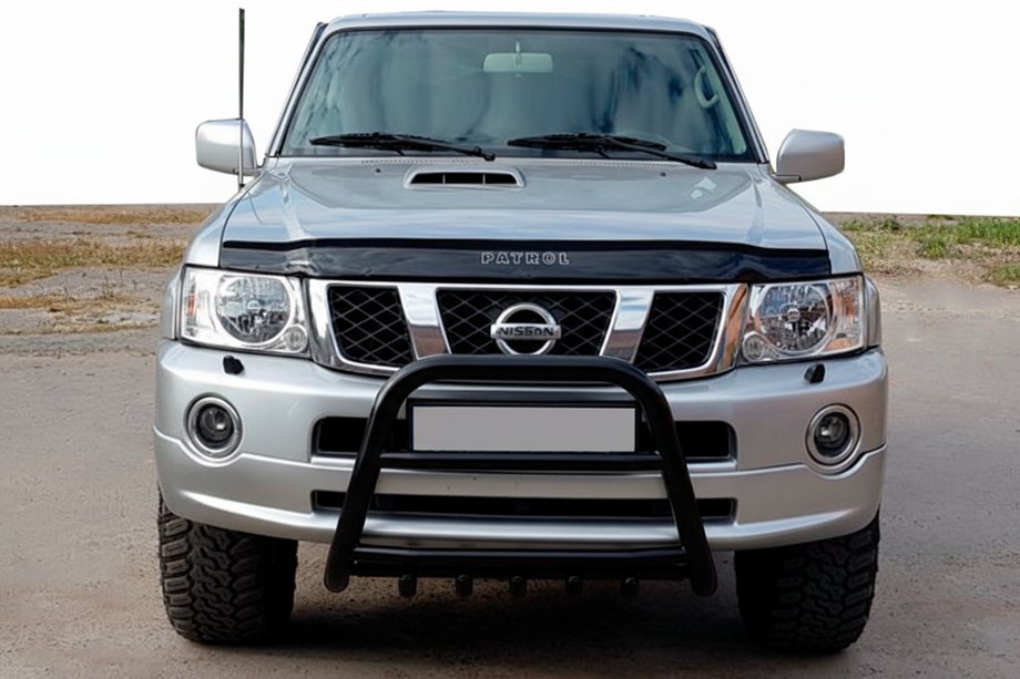 Nissan Patrol Y61 1997–2011 Přední ochranný rám (bullbar) QT007 Black (nerez) Image