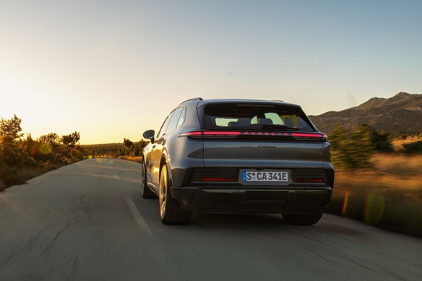 Recenze Porsche Cayenne Electric 2026: elektrický crossover se skvělou dynamikou Fotografie 4