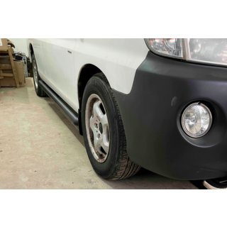 Boční trubky BB002 Black (2 ks, nerez) Hyundai H200, H1, Starex 1998–2007 fotografie 1