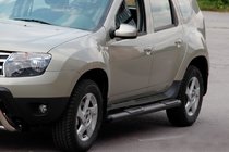 Renault Duster 2008–2017 Boční nerezové trubky s vložkami Black (2 ks) fotografie 2