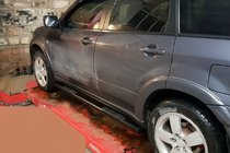 Mitsubishi Outlander 2001–2006 Boční trubky Black (2 ks, nerez) fotografie 4