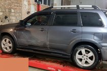 Mitsubishi Outlander 2001–2006 Boční trubky Black (2 ks, nerez) fotografie 2