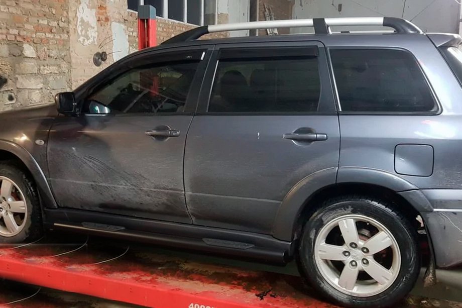 Mitsubishi Outlander 2001–2006 Boční trubky Black (2 ks, nerez) Image