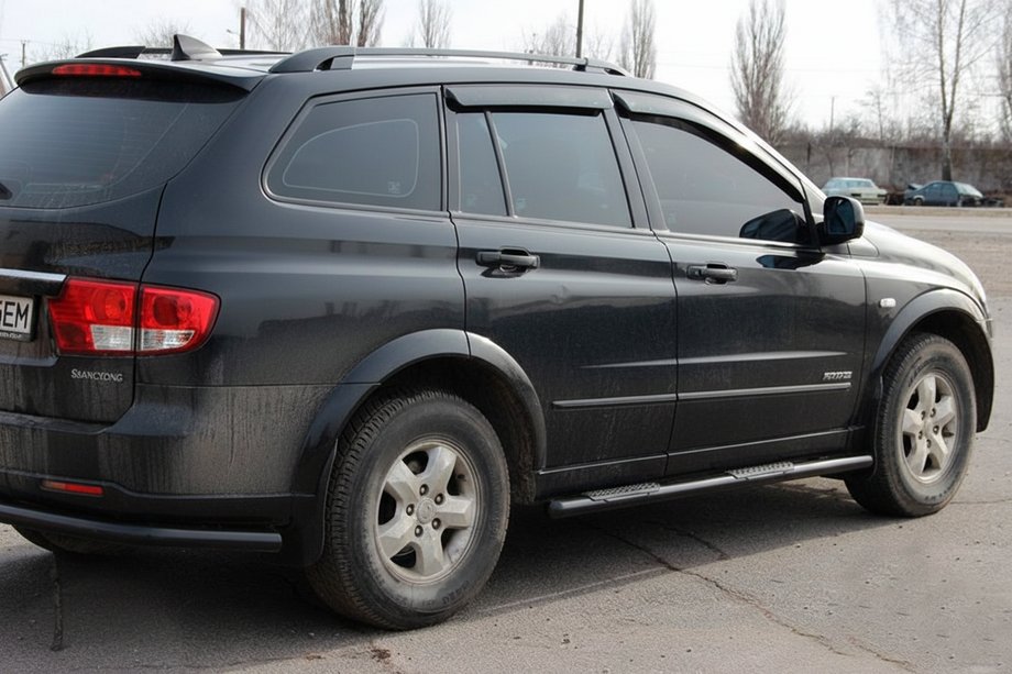 SsangYong Kyron 2005–2014 Nerezové boční trubky BB002 Black (2 ks, nerez) Fotografie 3