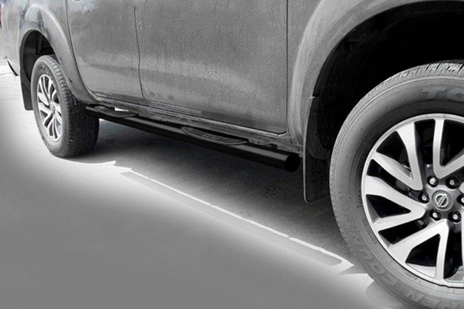 Nissan Navara/NP300 2016– Boční trubky Black (2 ks, nerez) Image