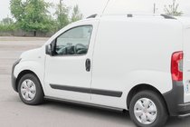 Peugeot Bipper 2008–2017 Boční trubky Ø60 černé (2 ks, nerez) fotografie 1