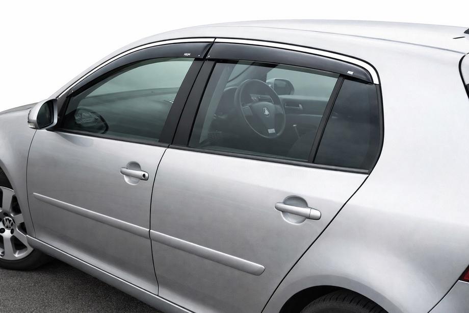 Volkswagen Golf 5 2003–2009 Ofuky oken s chromovanou lištou (HB, 4 ks, Niken) Fotografie 1