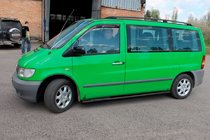 Mercedes Vito W638 1996–2003 Boční trubky Black (2 ks, nerez) Ø60 mm fotografie 2
