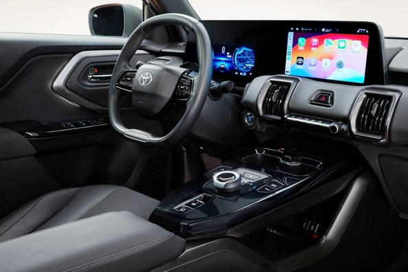 Recenze Toyota Urban Cruiser 2025: Kompaktní elektrický crossover pro Evropu Fotografie 5