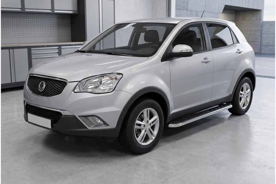 SsangYong Korando 2010–2019 Boční prahy Maydos V1 (2 ks, hliník ↗ nerez) Image