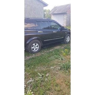 Boční prahy Allmond Black (2 ks, hliník) SsangYong Kyron 2005–2014 fotografie 4