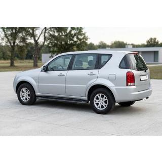 Boční prahy Allmond Black (2 ks, hliník) SsangYong Rexton I 2001–2017 fotografie 1
