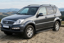 SsangYong Rexton I 2001–2017 Boční nášlapy RedLine Black (2 ks, hliník) fotografie 1