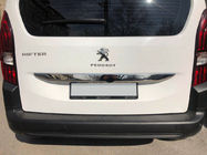 Peugeot Partner/Rifter 2019– Zlevněné: lišta nad SPZ (nerez) fotografie 1