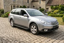 Subaru Outback 2009–2014 Boční prahy Allmond Black (2 ks, hliník) fotografie 1