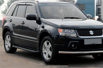 Suzuki Grand Vitara 2005–2017 Boční nášlapy Allmond Black (2 ks, hliník) fotografie 1