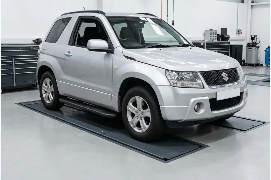 Suzuki Grand Vitara 2005–2017 Boční prahy Bosphorus Black (2 ks, hliník) Image