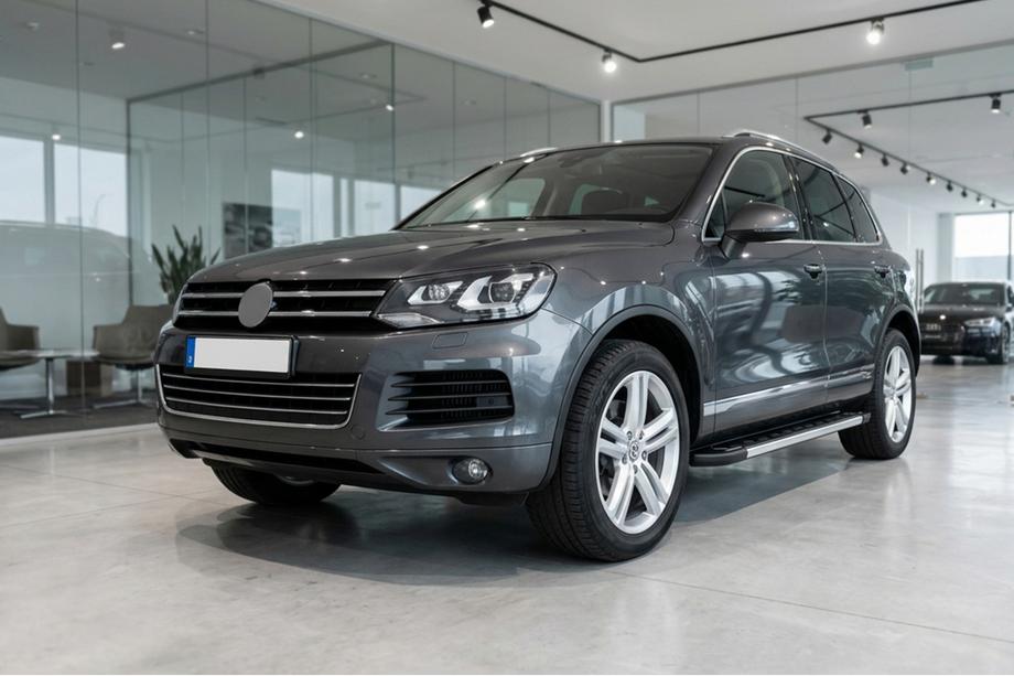 Volkswagen Touareg 2010–2018 Boční nášlapy RedLine V1 (2 ks, hliník) Image