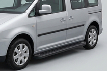 Volkswagen Caddy 2010–2015 Boční prahy Allmond Black (2 ks, hliník) Maxi (dlouhý rozvor) fotografie 1