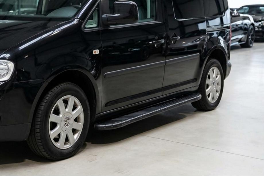 Volkswagen Caddy 2010–2015 Boční prahy Bosphorus Black (2 ks, hliník) Image