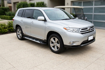 Toyota Highlander 2008–2013 Boční nášlapy Sunrise (2 ks, hliník) fotografie 1