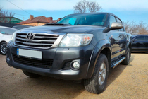 Toyota Hilux 2006–2015 Boční nášlapy Sunrise (2 ks, hliník) fotografie 1