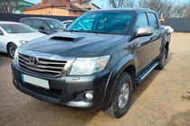 Toyota Hilux 2006–2015 Boční nášlapy Sunrise (2 ks, hliník) fotografie 3