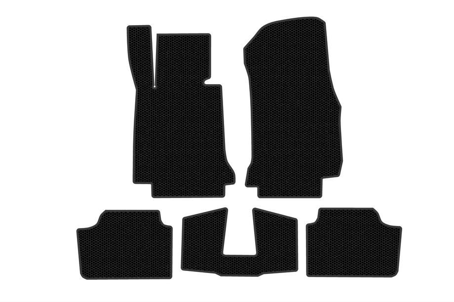 BMW řady 2 F22/F23 2014–2021 Gumové autokoberce Carsuit (pro F22, černé) Fotografie 1