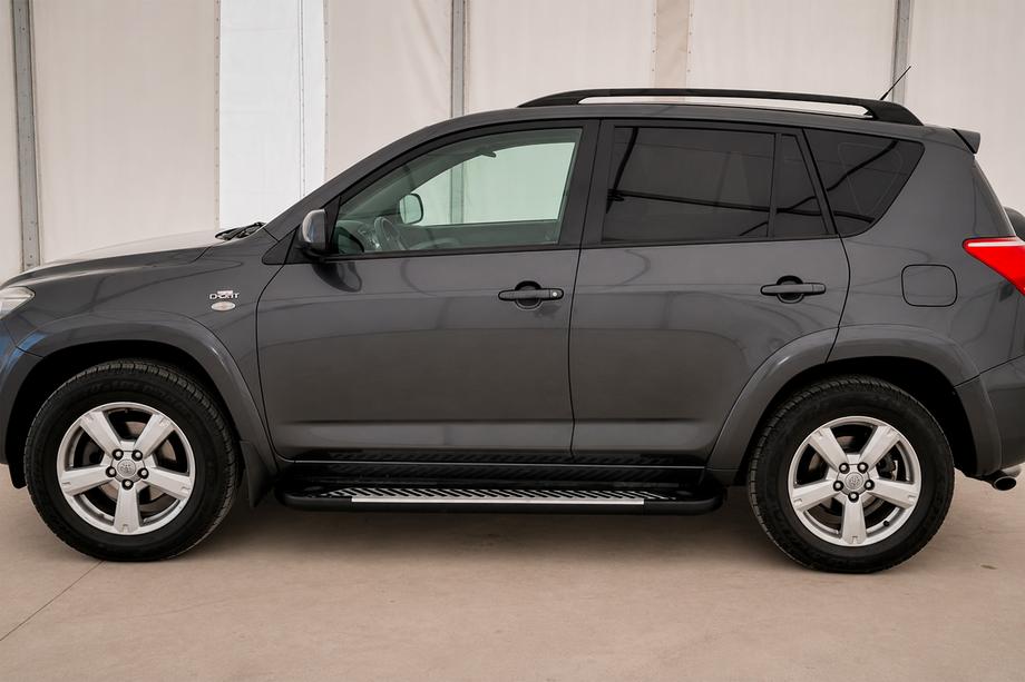 Toyota Rav 4 2006–2013 Boční nášlapy Line (2 ks, hliník) Image