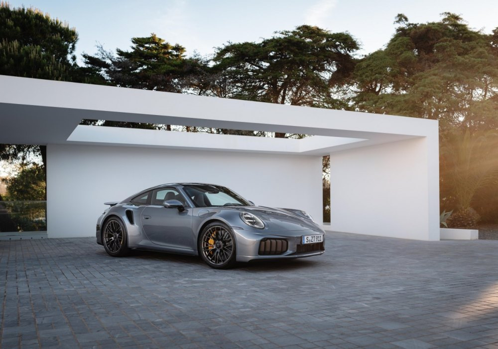 Test Porsche 911 Turbo S T-Hybrid: nejvýkonnější sériová 911