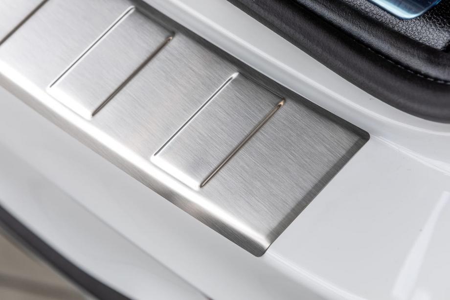 Mercedes GLC X253 2015–2022 Chromová lišta na zadní nárazník Carmos (2019-2022, nerez) Fotografie 2