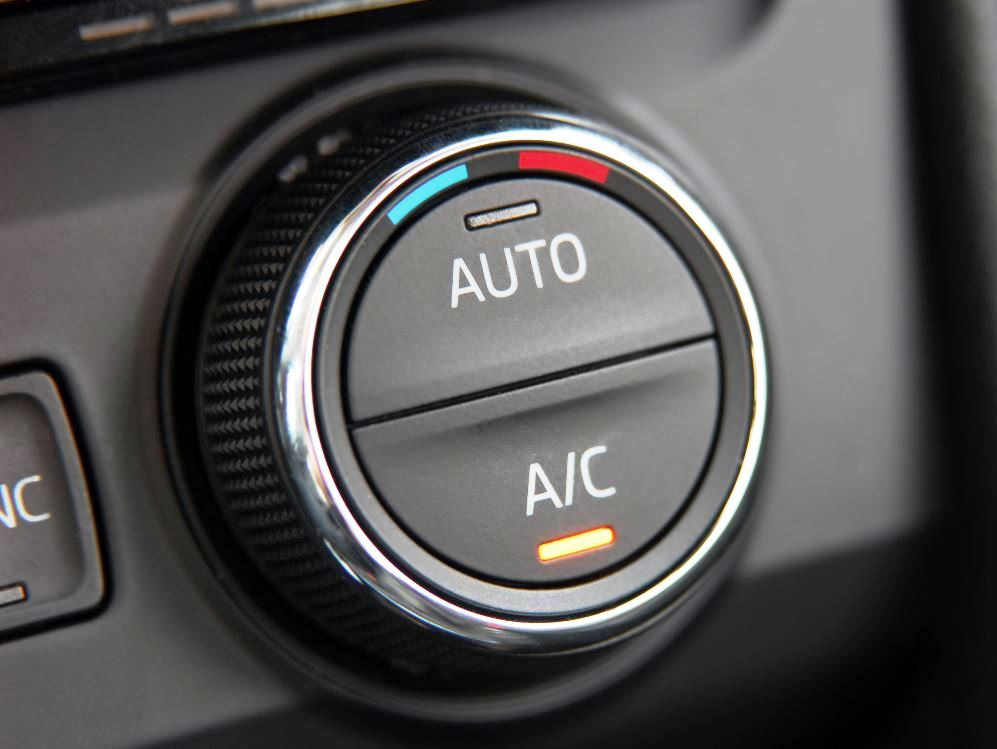 Lze používat autoklimatizaci v zimě?