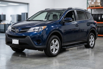 Toyota Rav 4 2013–2018 Boční prahy Allmond Black (2 ks, hliník) fotografie 1