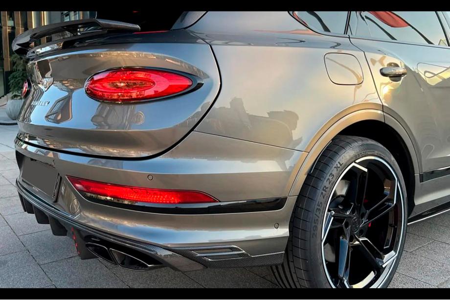 Bentley Bentayga 2015–2025 Sada bodykitu LRT-Design Carbon Fotografie 7