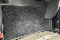 MAN TGX 2020– Textilní autokoberce Deluxe (černé) fotografie 3