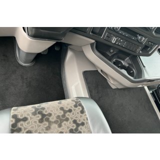 Textilní autokoberce Deluxe (černé) Scania R řada 2016– fotografie 2