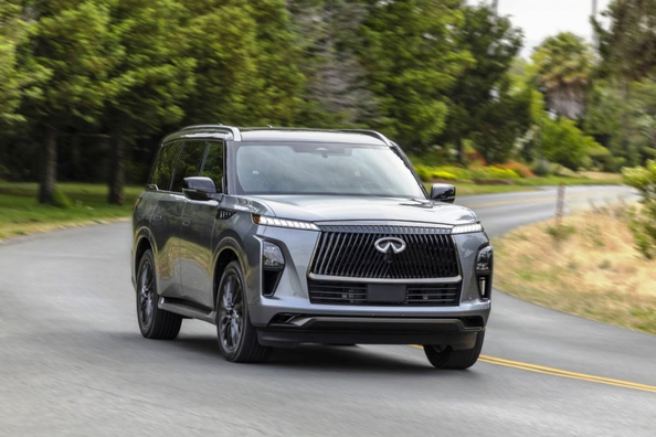 Infiniti QX80 druhé generace: technické parametry, výbava, foto