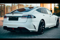 Tesla Model S 2012– Sada bodykitu LRT-Design Carbon fotografie 10