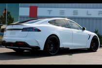 Tesla Model S 2012– Sada bodykitu LRT-Design Carbon fotografie 9